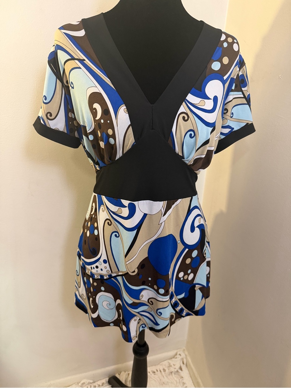 V-Neck Swirl Print Tunic Top in Blue and Brown